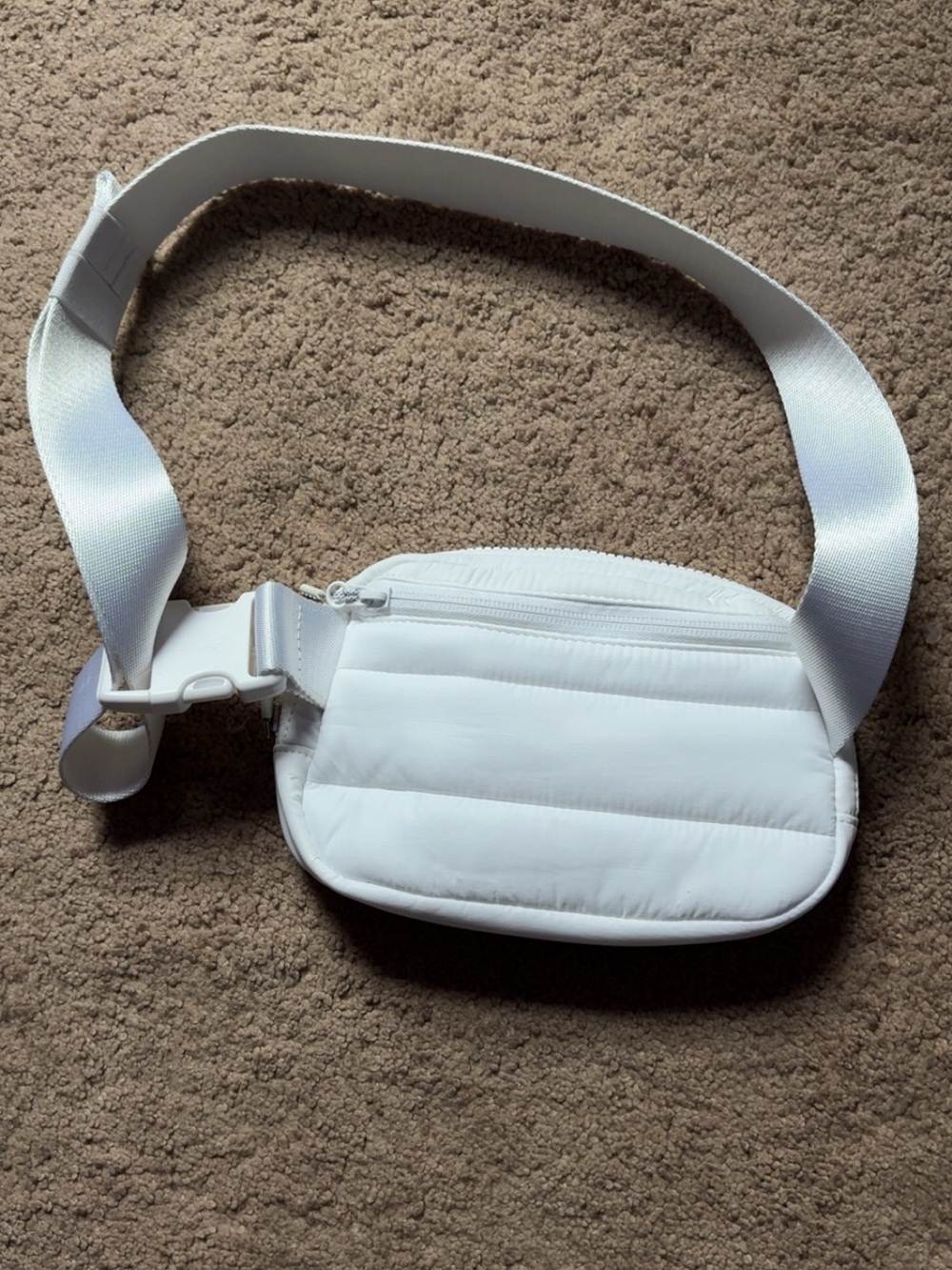lululemon athletica White Puffer Belt Bag with Adjustable Strap - Picture 2 of 4